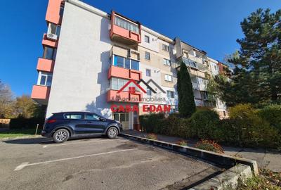 Ap 3 cam in Campina--1650 lei/ luna - 1