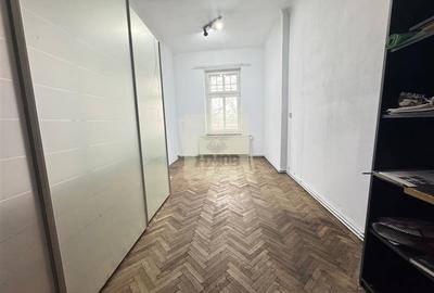 Apartament cu 4 camere 2 bai si balcon in zona Ultracentrala - 10