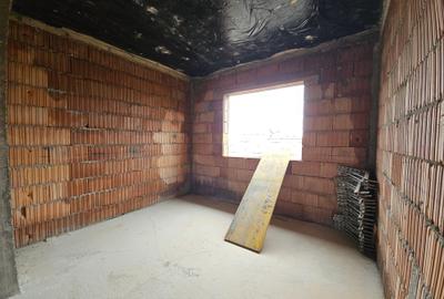 Duplex cu 3 camere cu Canalizare în Moșnița Nouă - 6