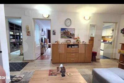 Apartament cu 3 camere decomandat în Central - 3