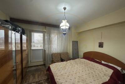 Apartament cu 3 camere decomandat, mobilat în Ultracentral