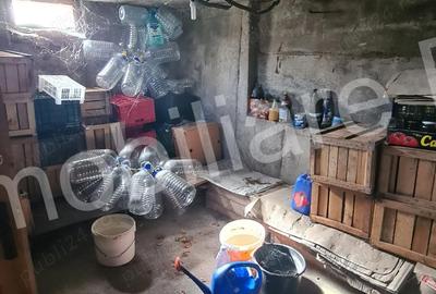 Casă cu 4 camere cu Teren 2714 Mp în Central - 16