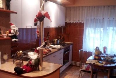 Apartament cu 3 camere decomandat în 1 Decembrie - 3