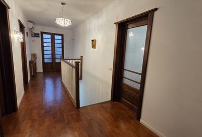 Apartament cu 3 camere decomandat, mobilat în Central - 3