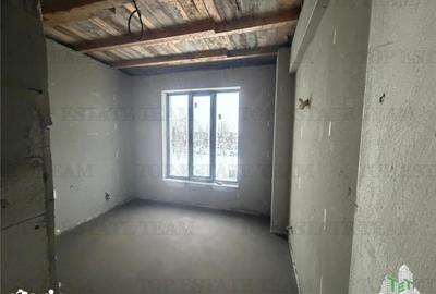Casă cu 4 camere cu Teren 500 Mp în Central - 9