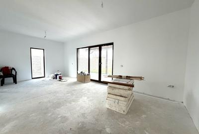 Duplex cu 5 camere cu Canalizare în Dumbrăvița - 1