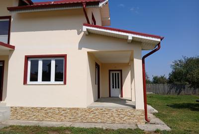 Casă cu 4 camere cu Teren 1594 Mp în Exterior Nord - 3