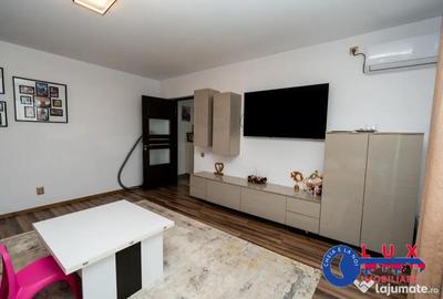 Apartament cu 3 camere decomandat în C5 - 15