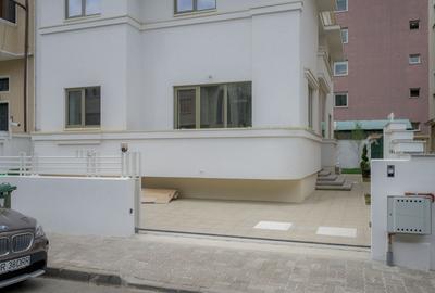 Casă individuală cu 8 camere cu Canalizare în Dorobanți - 3