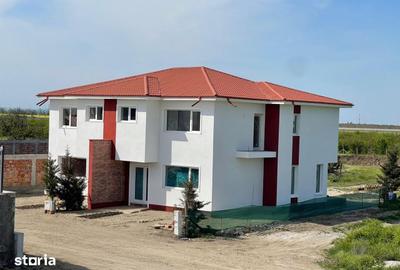 Casă cu 4 camere cu Teren 245 Mp în Central - 3