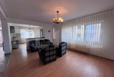 Casă cu 7 camere cu Teren 430 Mp în Gruia - 15