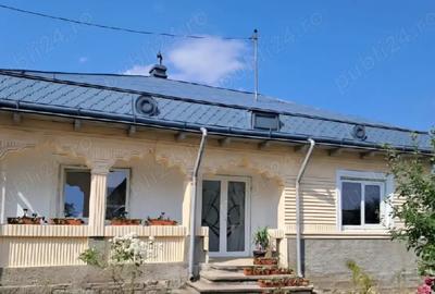 Vand casa sau schimb cu apartament