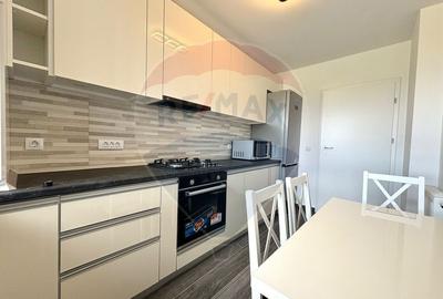 Apartament cu 2 camere decomandat, mobilat în Tractorul - 8