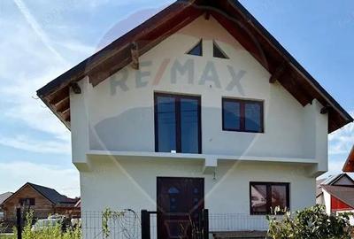 Casa / Vila cu 5 camere de vanzare - 1