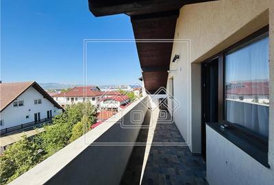Apartament cu 3 camere nedecomandat în Șelimbăr