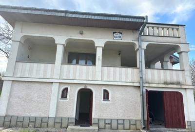 Casă individuală cu 5 camere cu Canalizare în Central - 9