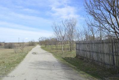Teren de 4000 mp, în Suseni - 9