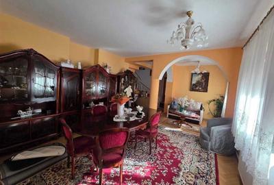 Casă cu 4 camere cu Teren 160 Mp în Ultracentral - 2