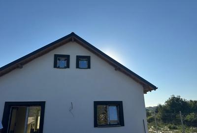 Casa de vanzare - Lumina - 1