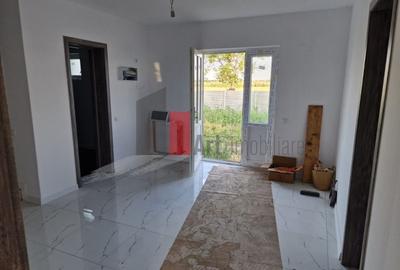 Casă individuală cu 5 camere cu Canalizare în Nord-Vest - 2
