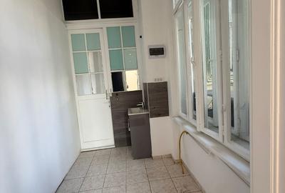 Garsonieră semidecomandată în Central - 5