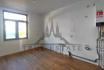 Apartament cu 5 camere semidecomandat în Barbu Văcărescu