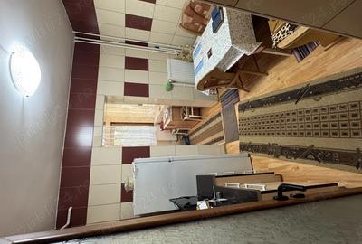Vand apartament 3 camere , Piata centrala
