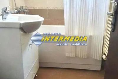 Apartament cu 2 camere decomandat în Cetate
