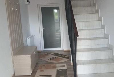 Casă cu 6 camere cu Teren 1440 Mp în Central - 1