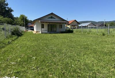 Casă cu 3 camere cu Teren 100 Mp în Bujoreni - 3