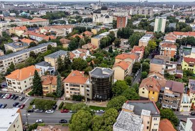 Spațiu comercial, de 120 mp, în Central