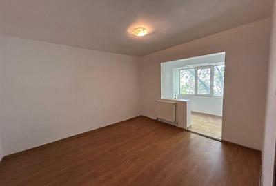 Apartament cu 3 camere decomandat în Central - 3