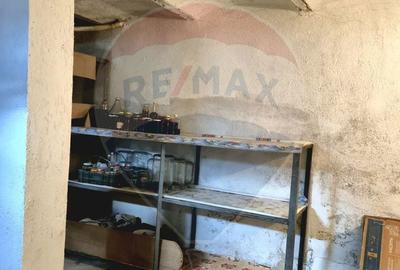 Casă cu 4 camere cu Teren 809 Mp în Central