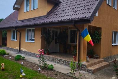Casă de vânzare