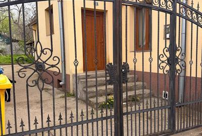 Teren de 300 mp, în Ultracentral