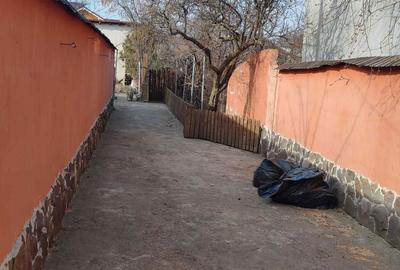 Casă cu 4 camere în Central - 2