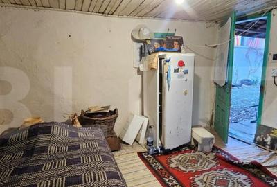 Casă cu 2 camere cu Teren 1110 Mp în Bezdead - 2
