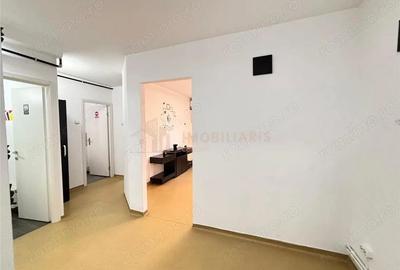 Spațiu comercial, de 60 mp, în Central - 4