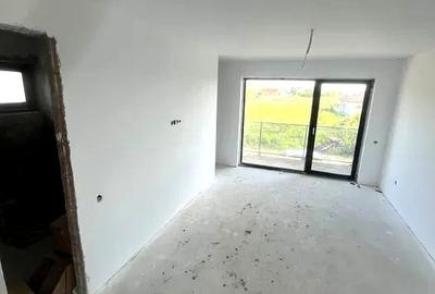 Duplex cu 4 camere cu Canalizare în Jucu - 5