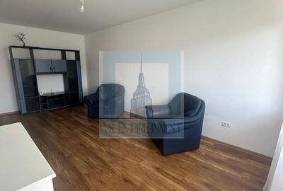 Apartament cu 2 camere decomandat în Tractorul