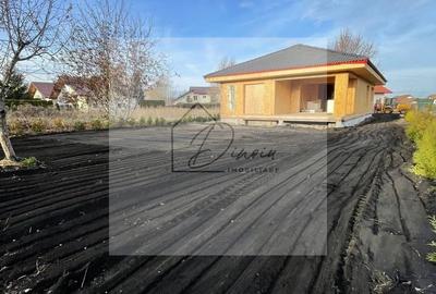 Casă individuală cu 4 camere cu Canalizare în Stupini - 48