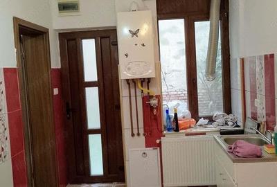 Casă cu 2 camere cu Teren 50.5 Mp în Traian