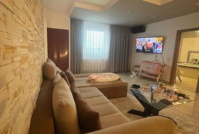 Apartament cu 3 camere decomandat în Brătianu