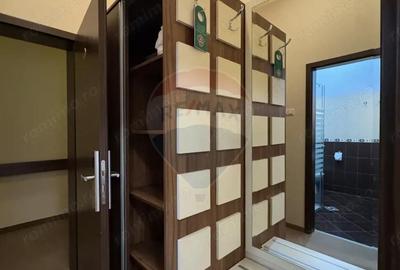 Casă cu 4 camere cu Teren 1367 Mp în Sovata - 2