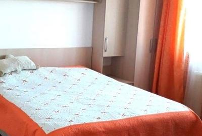Apartament cu 3 camere decomandat, mobilat în Tractorul - 12