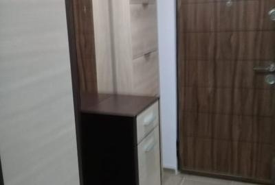 Apartament cu 3 camere semidecomandat, mobilat în Central - 2