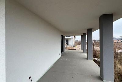 Casă cu 3 camere cu Teren 450 Mp în Central - 2