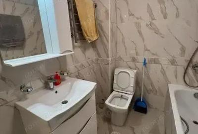 Garsonieră decomandată în Romană - 2