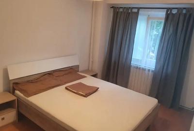 Proprietar.Ap.3 cam,P 9, 430 euro - 8