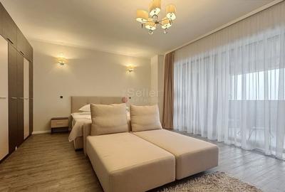 Priveliste spre masivul Postavarul - 12